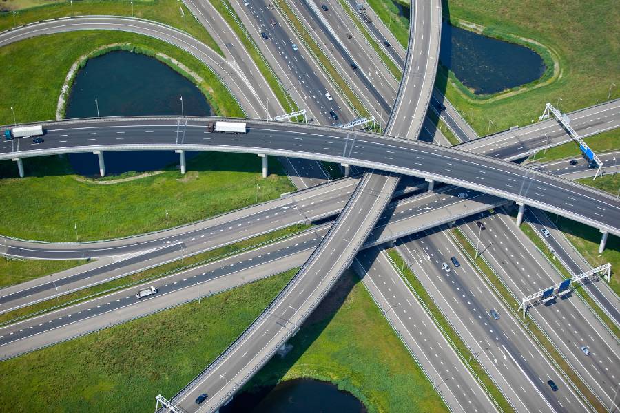 Carreteras de acceso a una ciudad